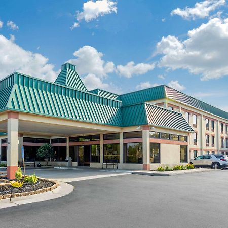 Quality Inn & Suites Olde Town Портсмът Екстериор снимка