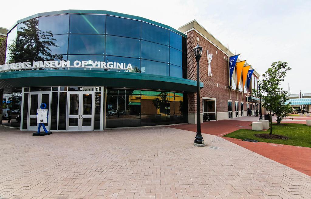 Quality Inn & Suites Olde Town Портсмът Екстериор снимка