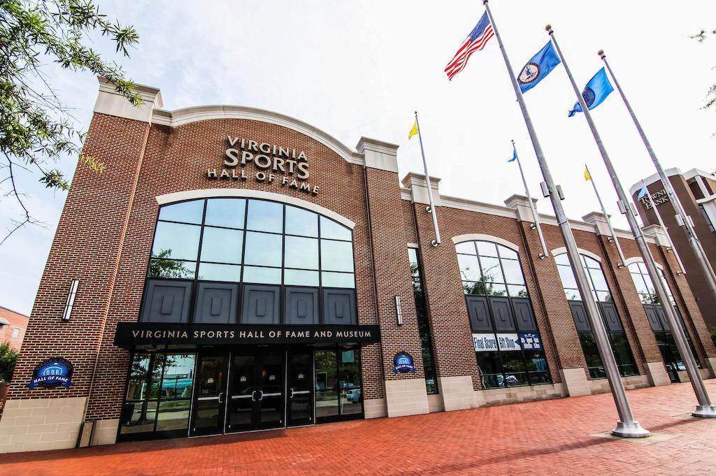 Quality Inn & Suites Olde Town Портсмът Екстериор снимка
