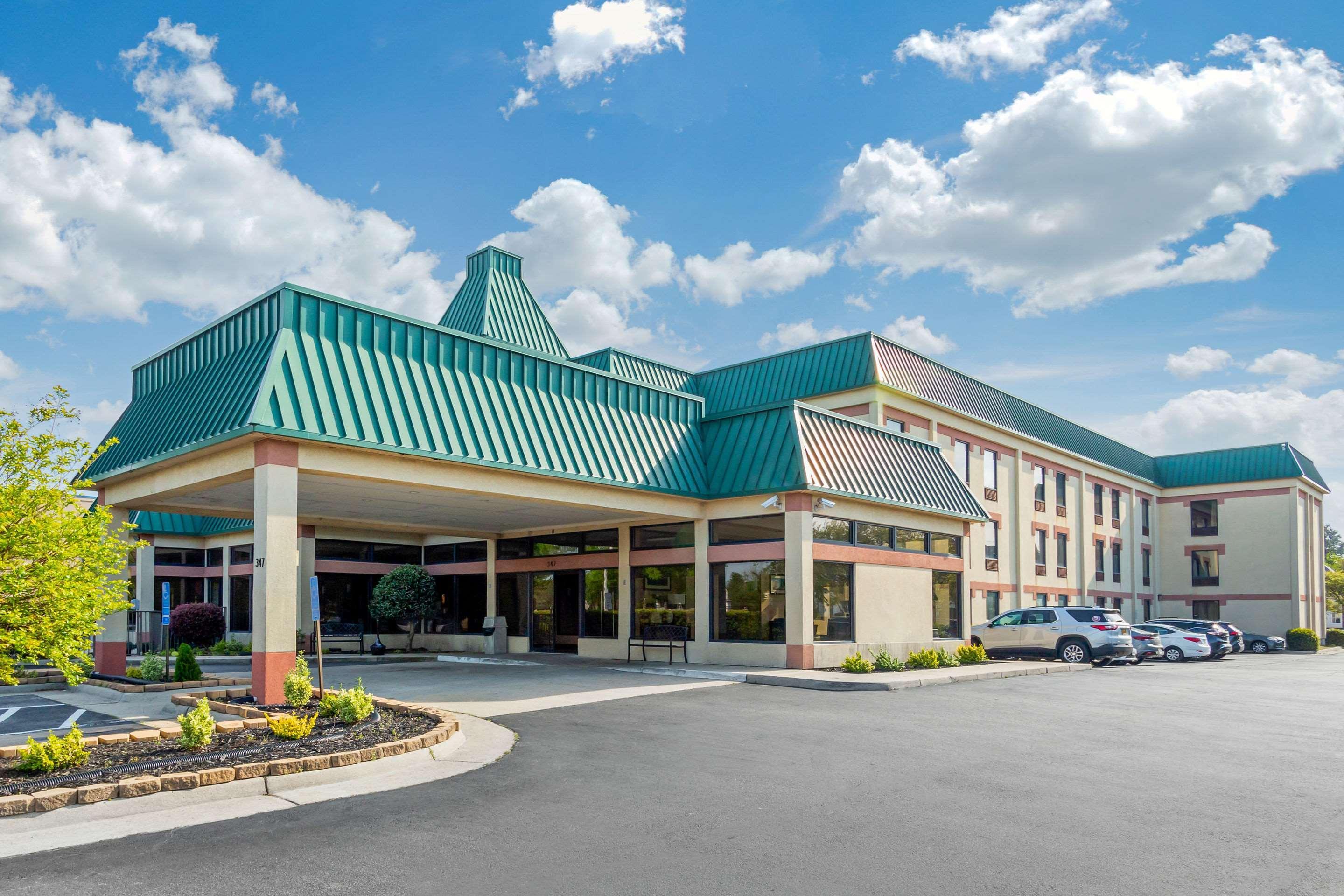 Quality Inn & Suites Olde Town Портсмът Екстериор снимка